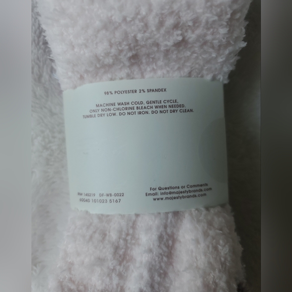 🌹Daisy Fuentes 3 Pack Fuzzy Socks Size 4-10 - Picture 9 of 9